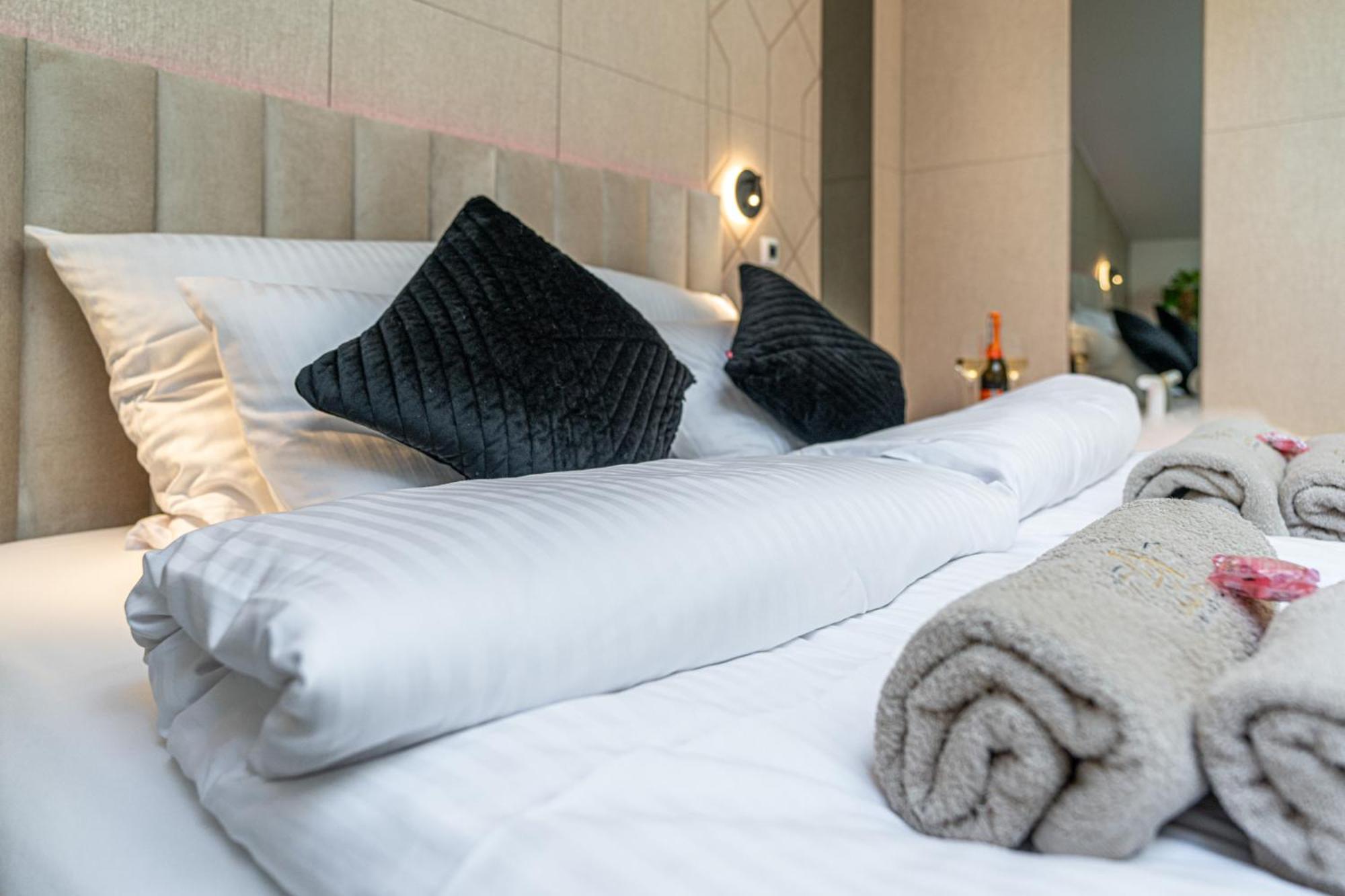 Dasto Jacuzzi Old Town Cracow Apartment *