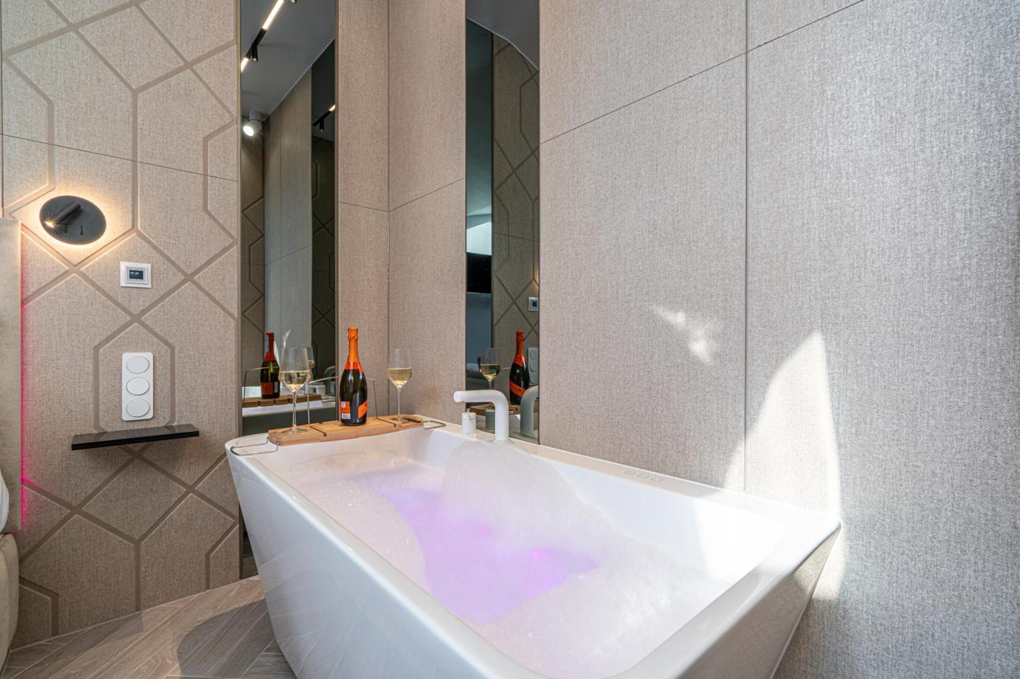 Dasto Jacuzzi Old Town Cracow Apartment